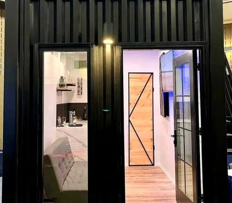 Diseño moderno de acero de color personalizado fabricado con instalación rápida Casas modulares prefabricadas en ruedas para remolque móvil de campamento