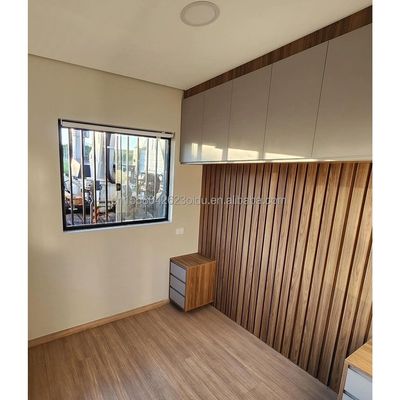 Estructura principal Tubos cuadrados de acero galvanizado Contenedor de paquete plano para exteriores Diseño moderno Casas de contenedores prefabricadas