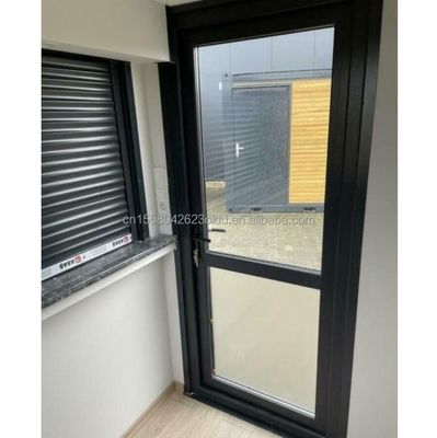 Puertas de paneles de sándwich Casas de contenedores de 40 pies Dos dormitorios para puertas de vidrio Alojamiento de vida