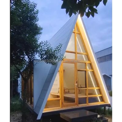 2024 Casas triangulares prefabricadas con dormitorios Baños y ventanas de aleación de aluminio en colores personalizados