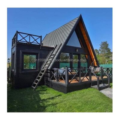 Estructura principal Tubos cuadrados de acero galvanizado Casa al aire libre triangular moderna Diseñada con material de panel de sándwich para tienda