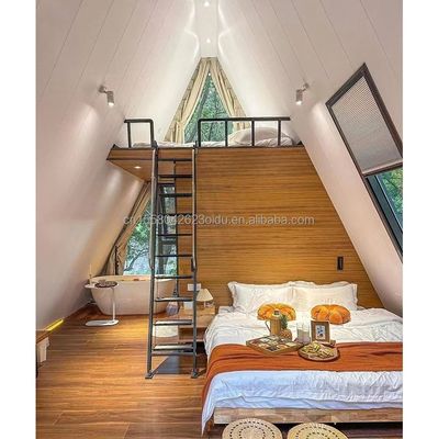 EU Hotel Casa moderna de madera triangular con estructura de acero en forma de A en 20 pies o 40 pies opciones de longitud